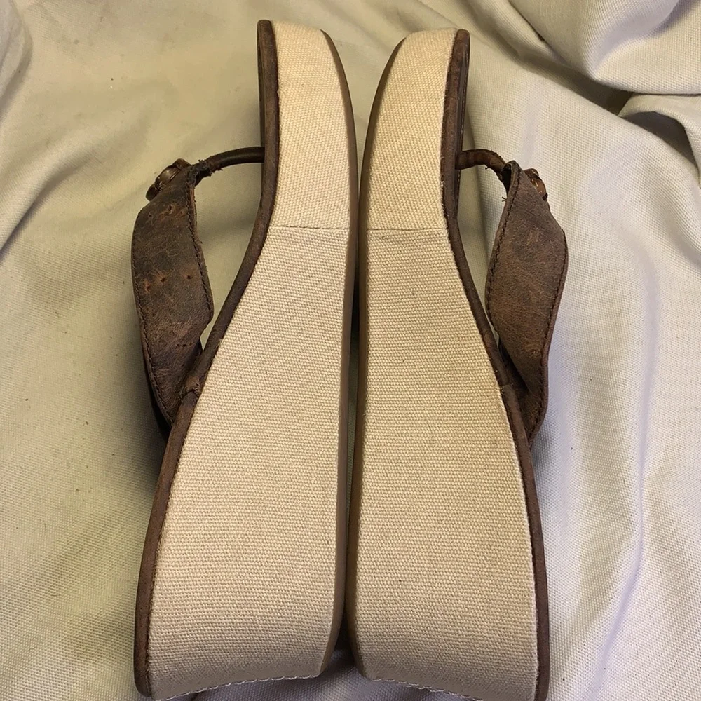 NWOT Olukai leather wedge/platform sandals Melia